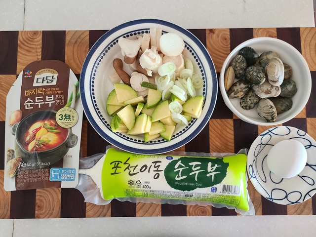 순두부찌개 끓일때 필요한 재료들