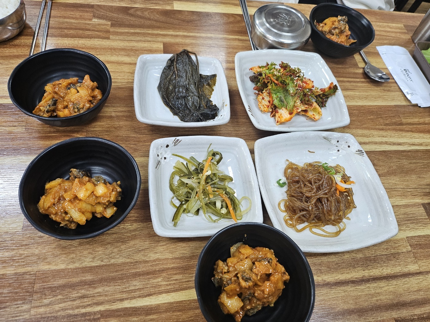 우렁된장-밑반찬-제육볶음