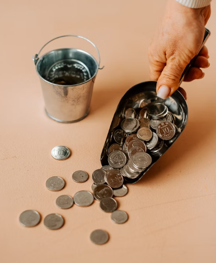 커피값 아껴서 모으는 '잔돈 재테크'의 힘