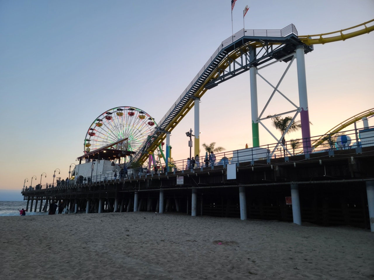 미국 LA의 산타모니카 비치 사진이다.