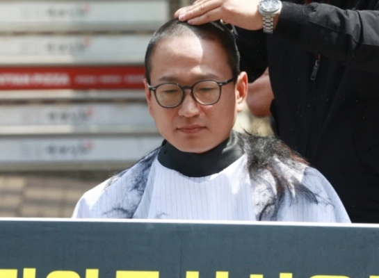 호남 우파 김영민 개그맨 일본 출국 이유 