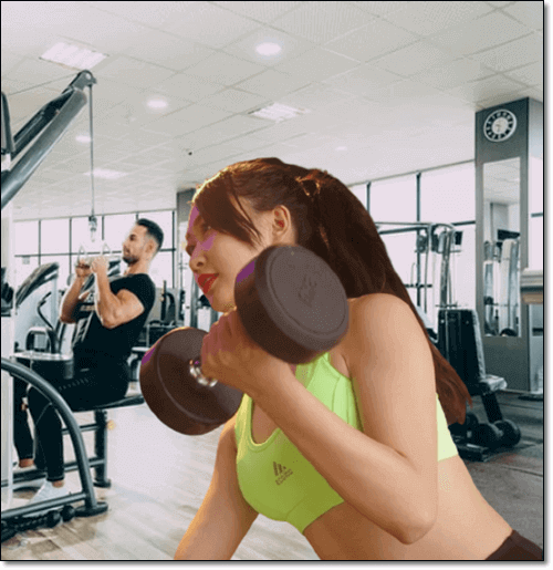 다이어트 중인 여성