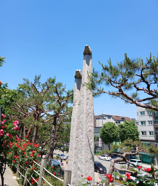 장미공원 석조조형물