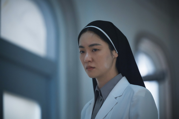 검은-수녀들-전여빈-스틸컷