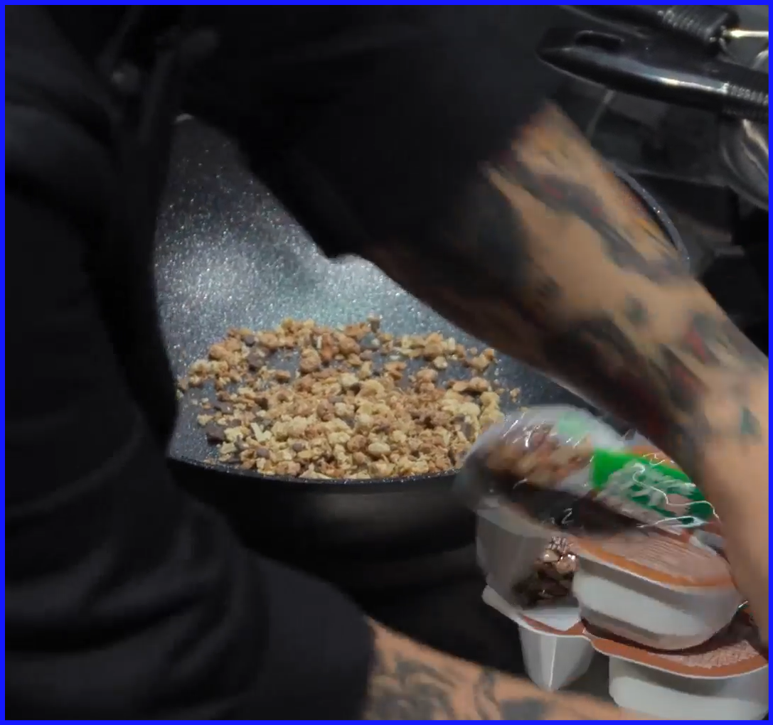 요거트-그레놀라의-그레놀라만-볶는다