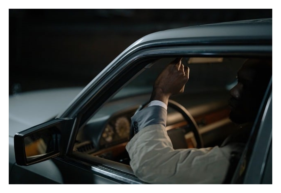 고령 운전면허 박탈 논란과 시청역 역주행 사고 보도 장면