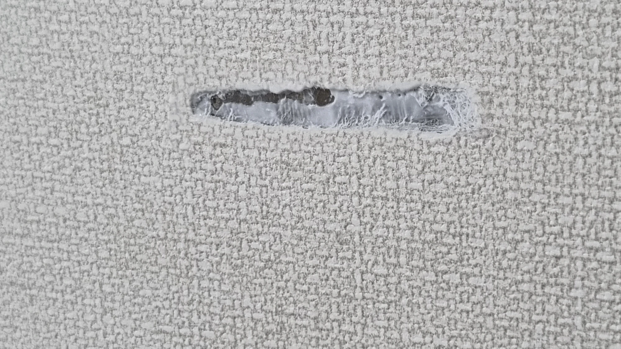벽지 접착제 바른 모습