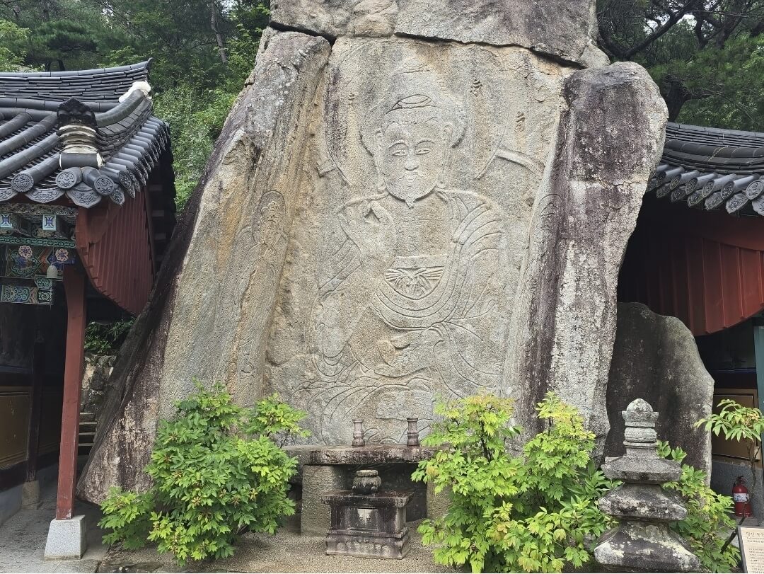 마애아미타여랴삼존상