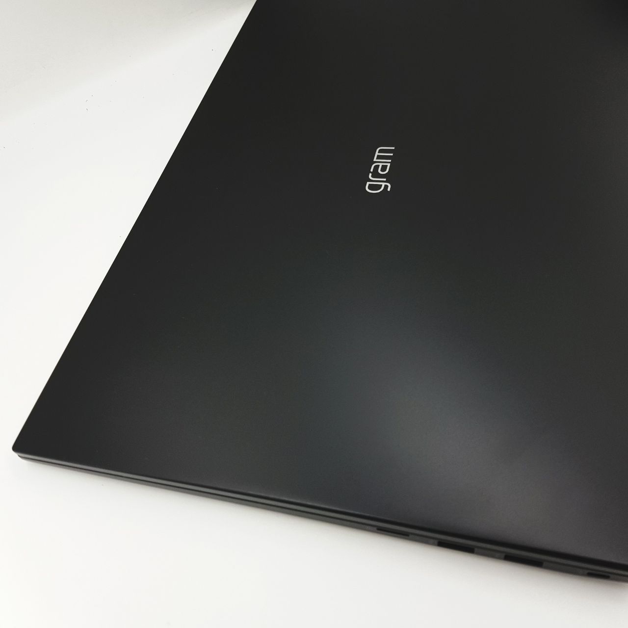 17ZD90P-GX5SK 우측 포트