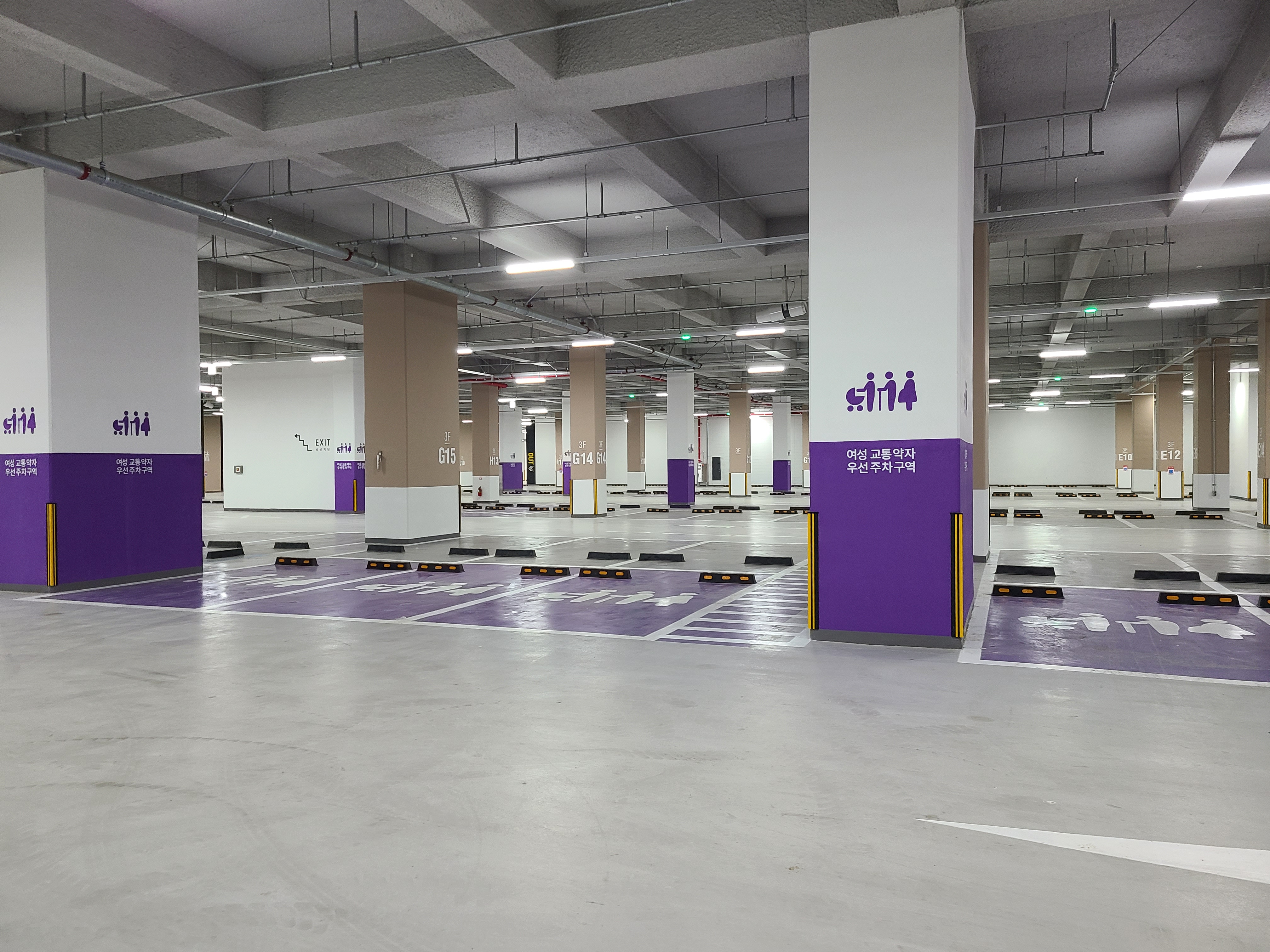 오산 현대테라타워CMC 드라이브인, 주차장8