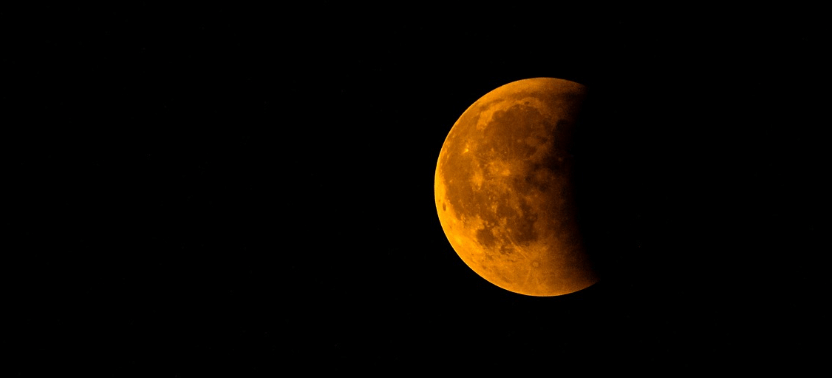 3년 만의 개기월식 무료보기