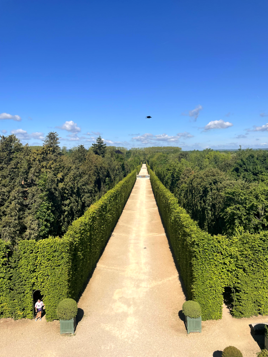 베르사유 궁전 밖 라토나분수 좌측 오렌지 정원 가까이 보기