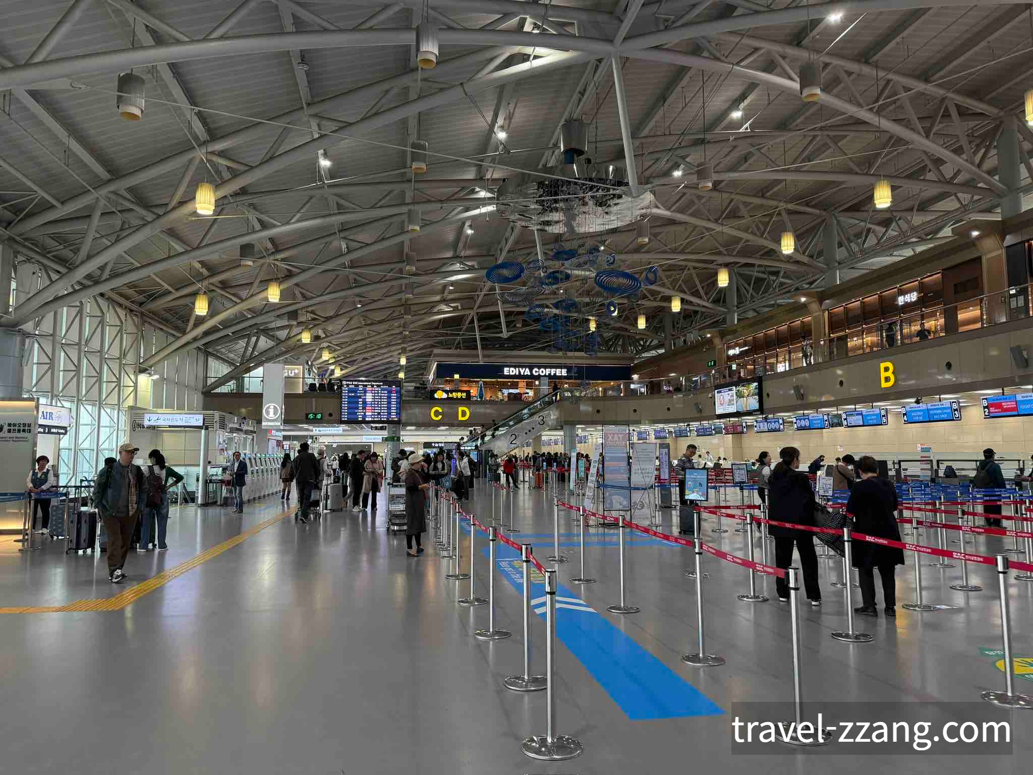 김해국제공항 출국장