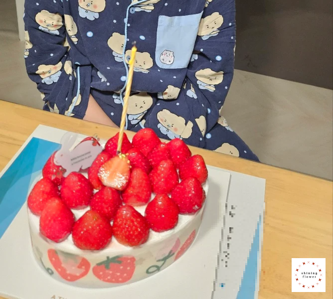 생딸기 듬뿍 우유 생크림 케이크-생일파티