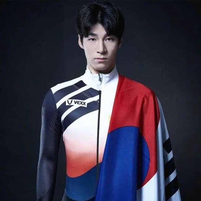 황대헌 대한민국 태극기