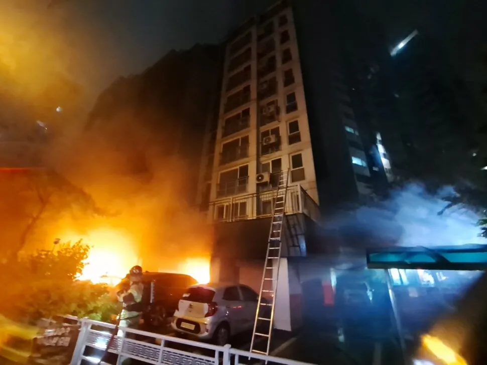 광명 아파트 화재 현장1