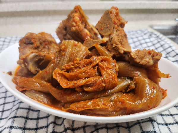 돼지고기 등뼈찜레시피