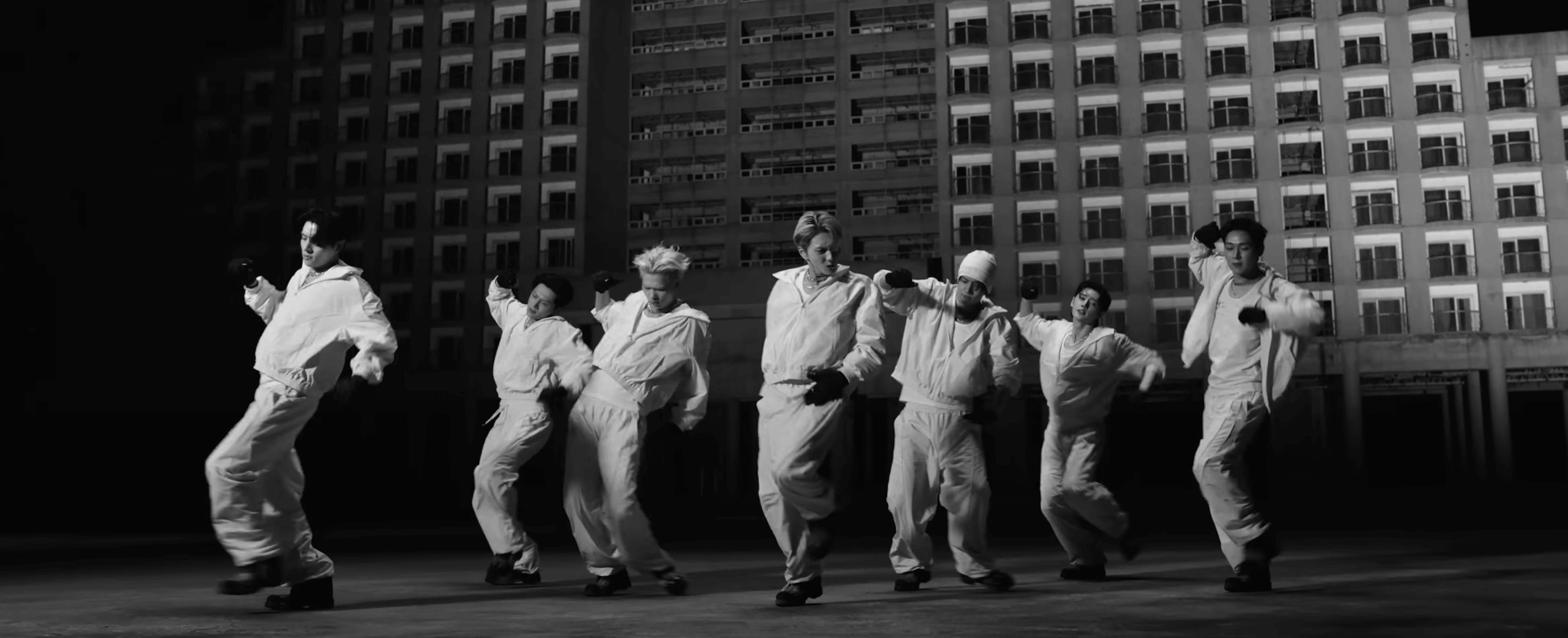 엔하이픈 멤버들의 이미지