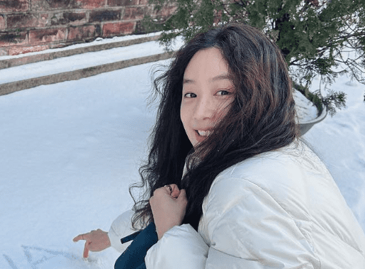 정려원 사복