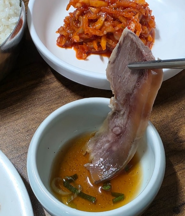 부산-양수육백반-중앙곰탕