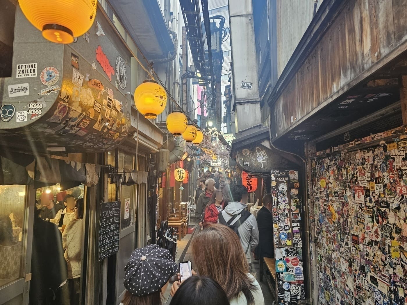 오모이데요코초 골목