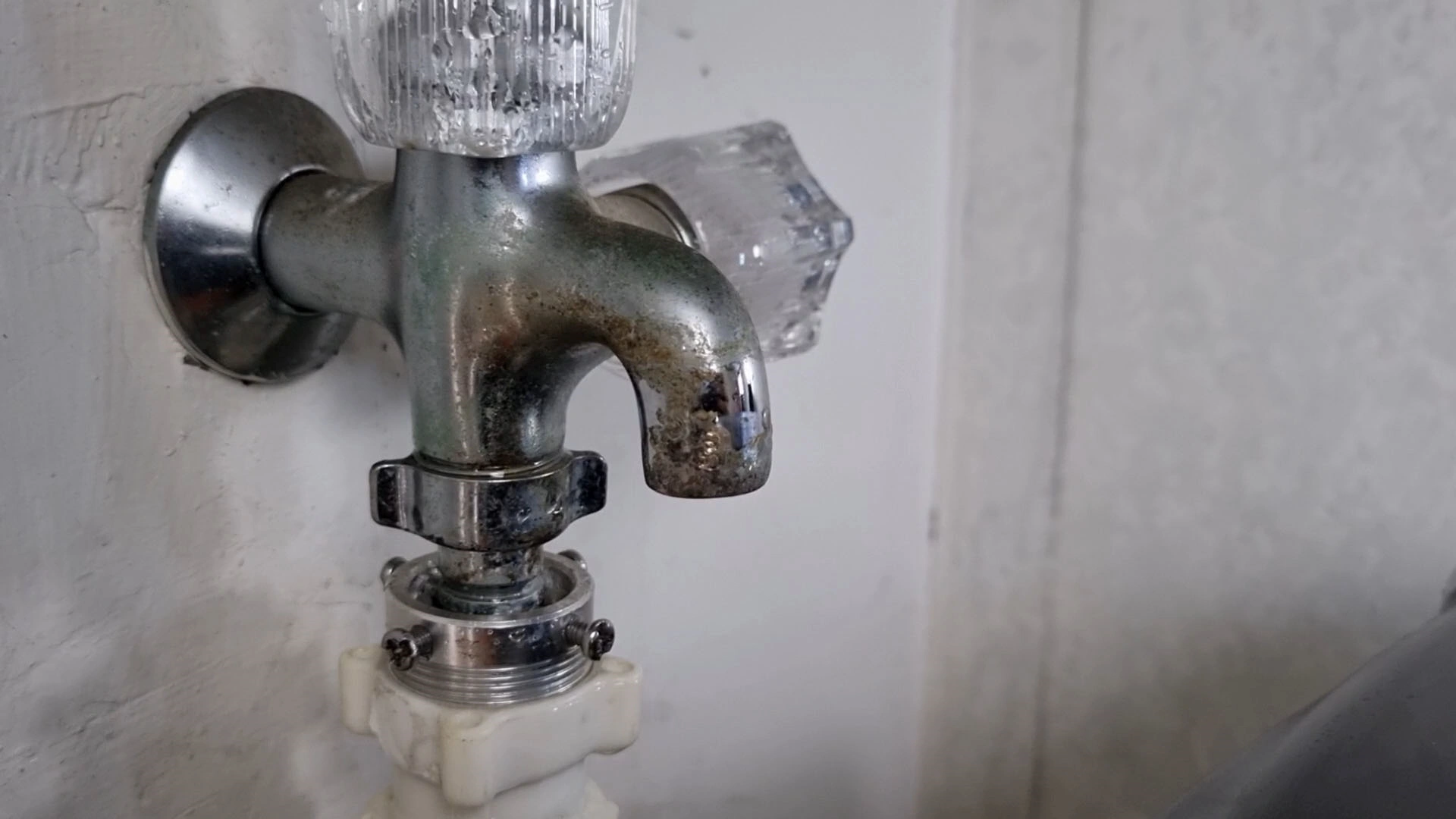 일반적인 수도꼭지