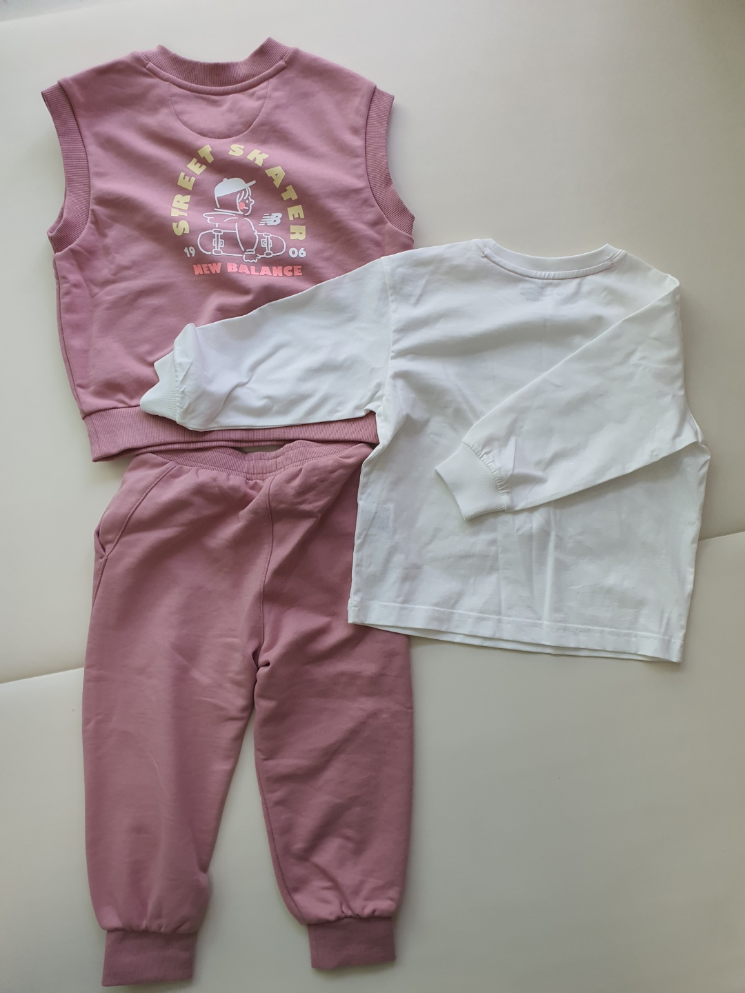 뉴발란스키즈-조끼-세트