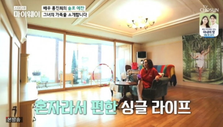 홍진희의 단정하고 따뜻한 분위기의 집 인테리어