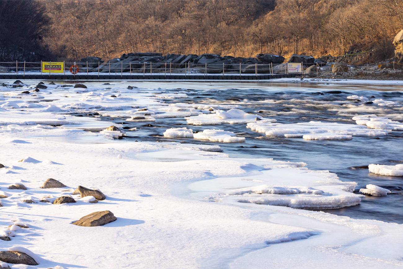 철원 한탄강 얼음 트레킹 축제 풍경