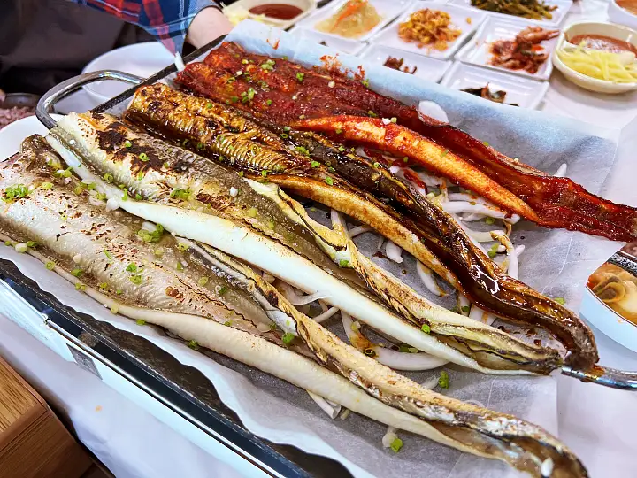 백반기행 180회 반효정 편 삼색 장어구이 바다장어 아나고 붕장어 양념 간장 소금 구이 보령 맛집 소개