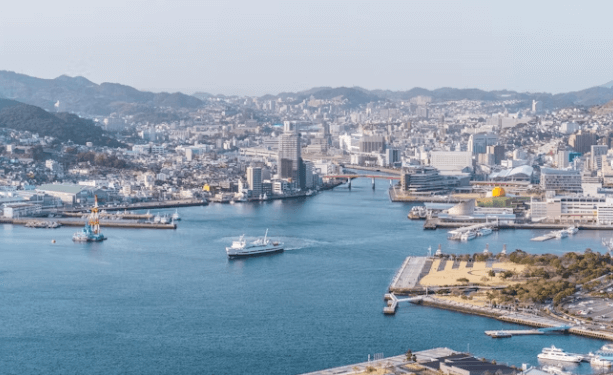 이스턴 크루즈 최저가: 럭셔리 휴가 지금 예약!