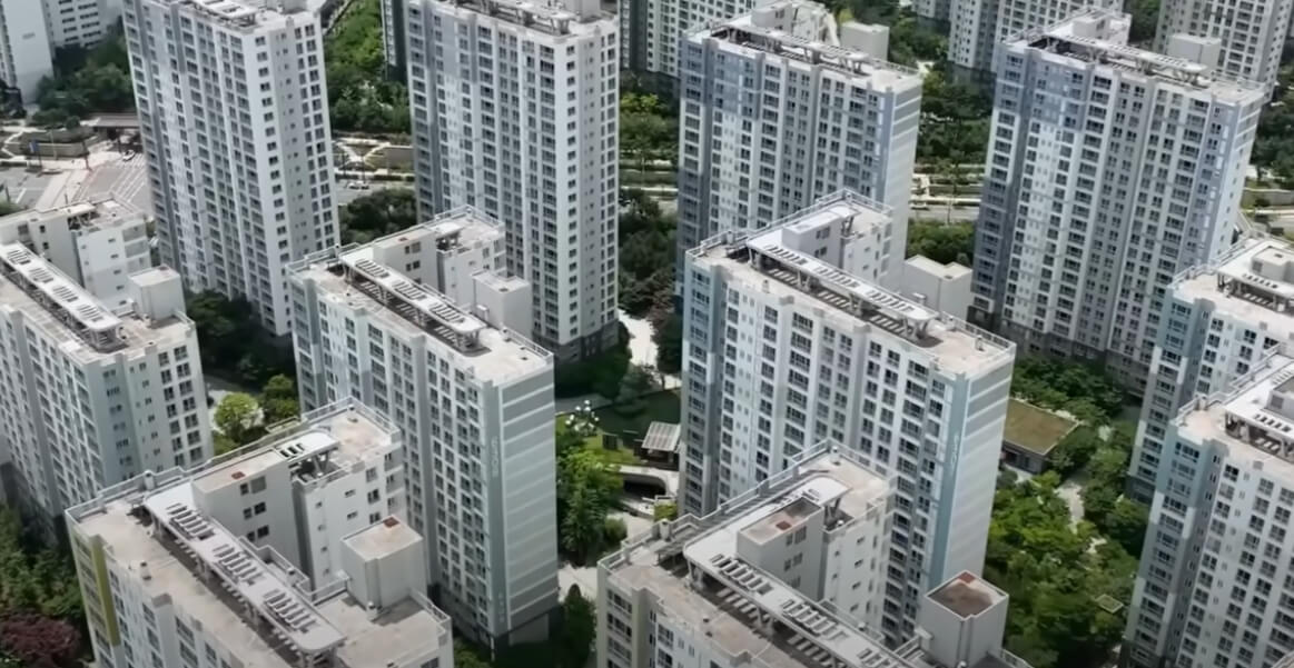 실거래가 변동 추이 라인차트