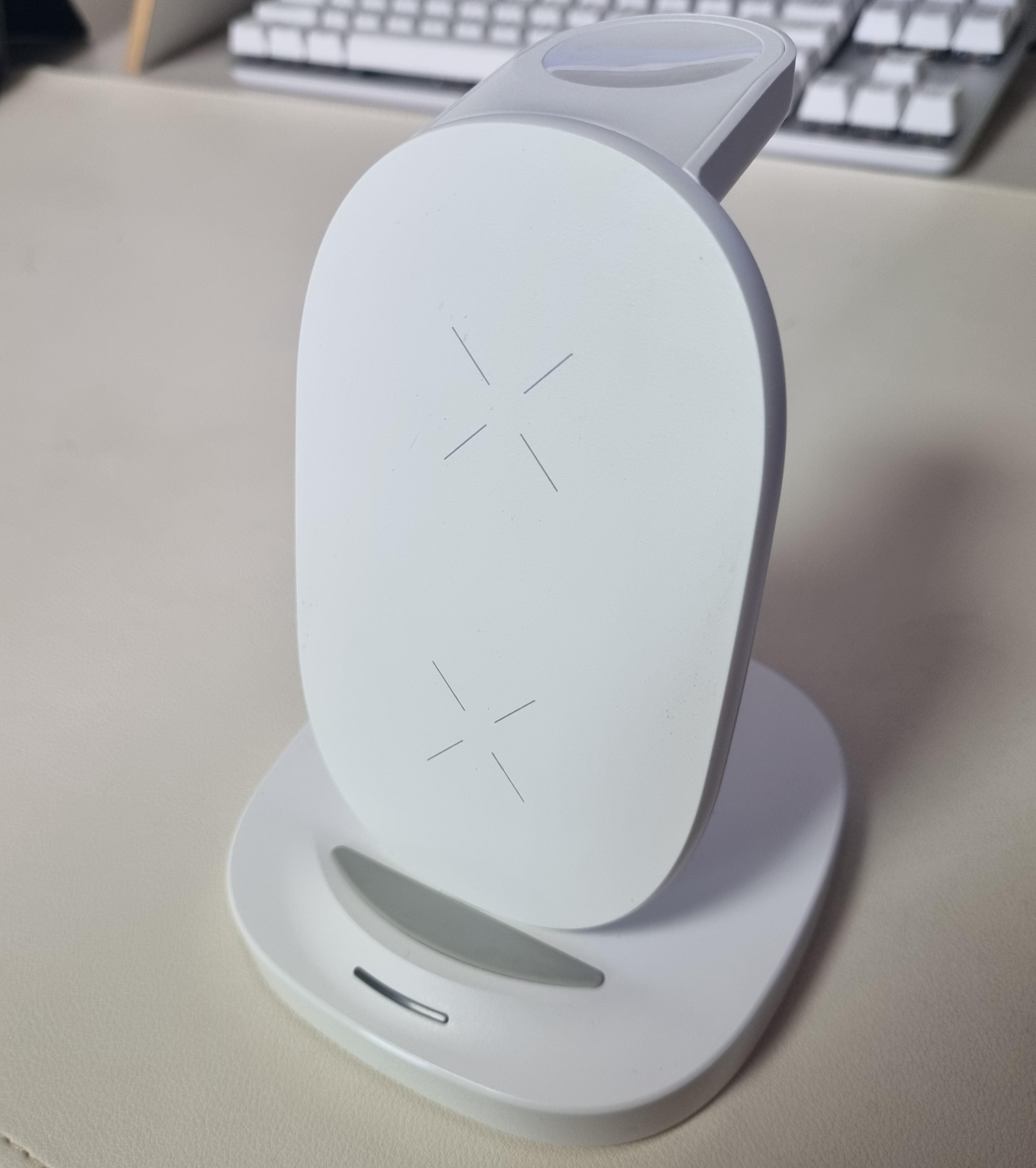 무선 충전기 전체 모습