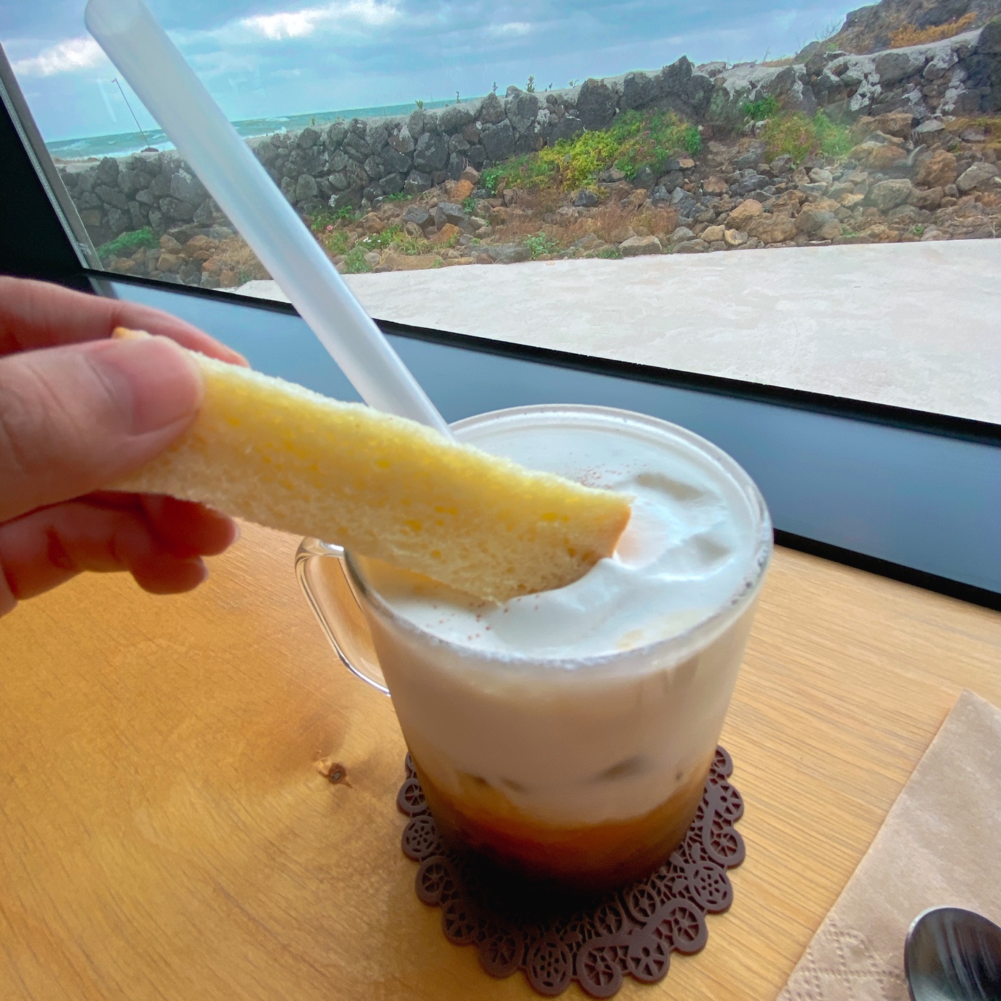 제주 조천방파제 오션뷰 로스터리 베이커리 카페 시소