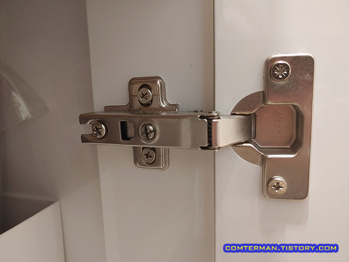 수납장 경첩 교체 DIY