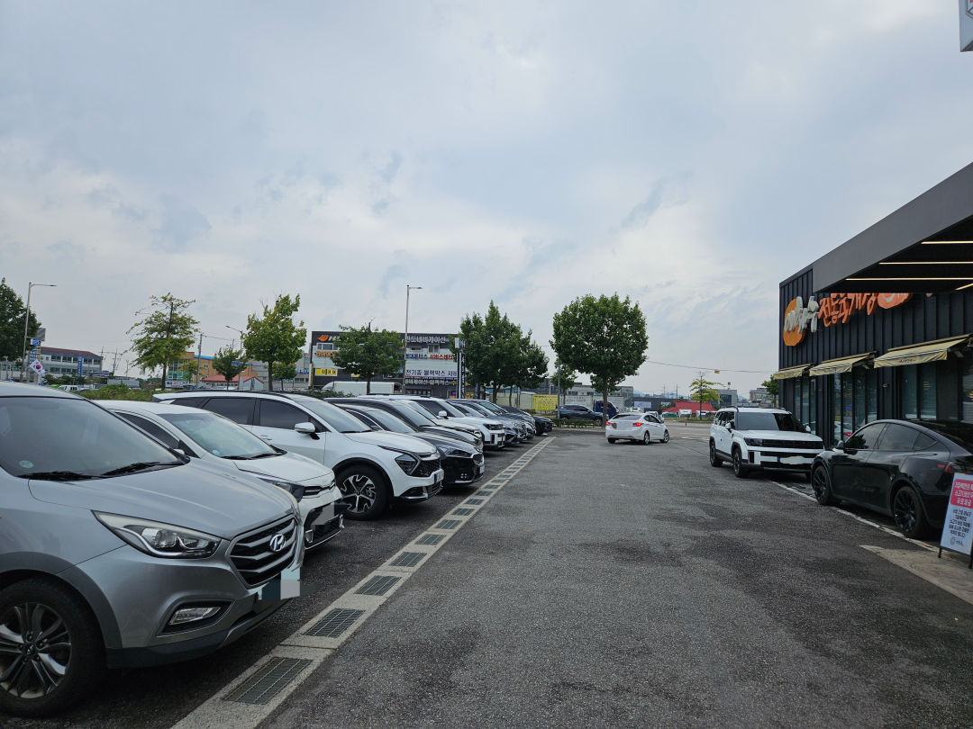 기장옥 샤브 칼국수 주차장