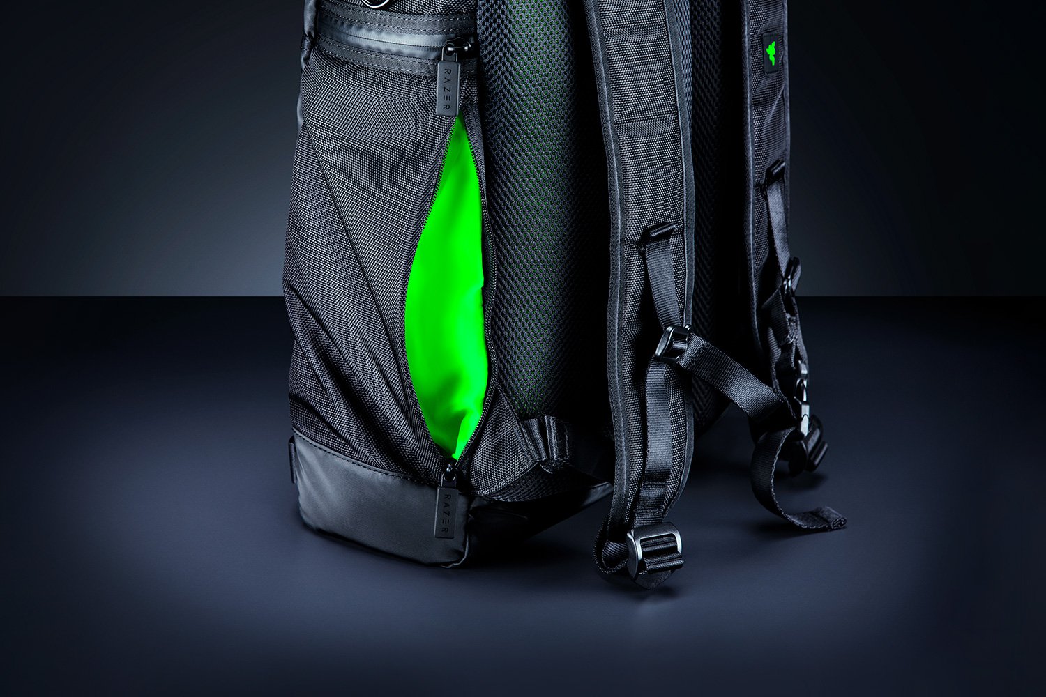 Razer Recon 15 Rolltop Backpack