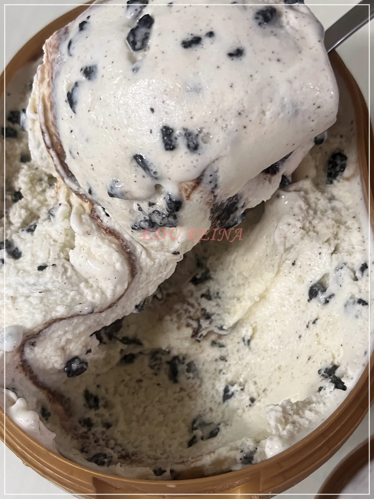 노브랜드-쿠키칩-아이스크림-스푼-질감