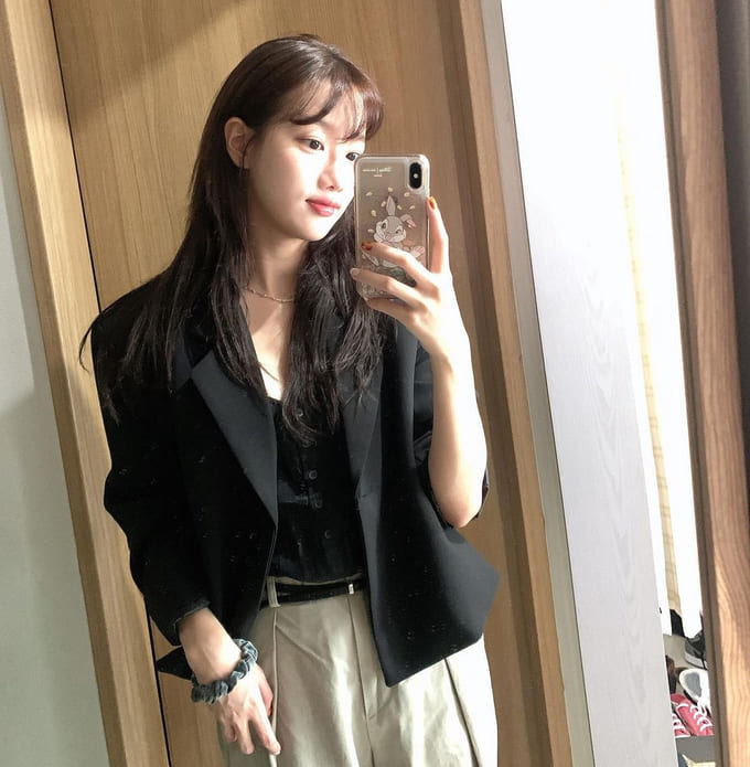 이나은 사복