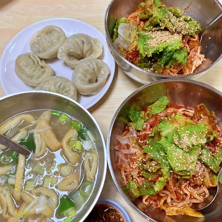 전참시 전지적참견시점 이영자 숨겨진 히든 맛집 청담부부 정우성 이정재 칼국수, 칼비빔국수, 만두, 비빔국수 영등포구 문래동 칼국수집 국수집 맛집 소개