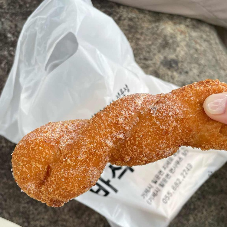 바삭꽈배기