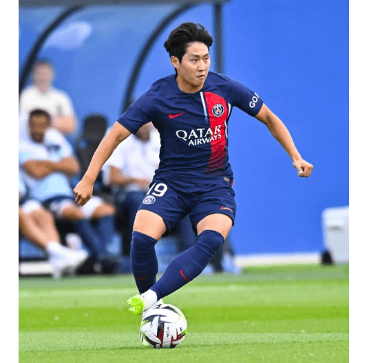 PSG 이강인 선수 사진입니다.