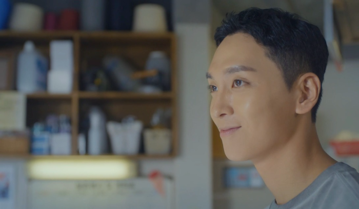 드라마 다리미 패밀리의 차태웅. 배우 최태준이 맡고있다.