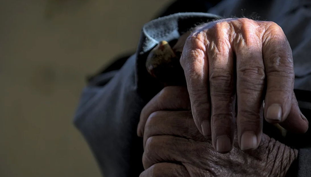 가을-겨울-기미-주름-노화-건조-수분