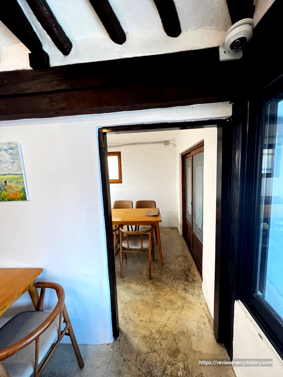 룸 입구