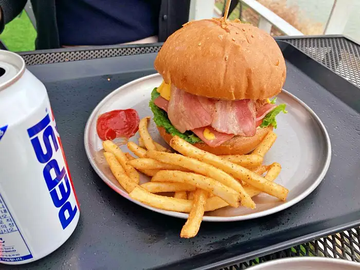 북한강 리버뷰 남양주 맛집 분위기 폭발 한강뷰 즐기는 수제 새우 버거 햄버거