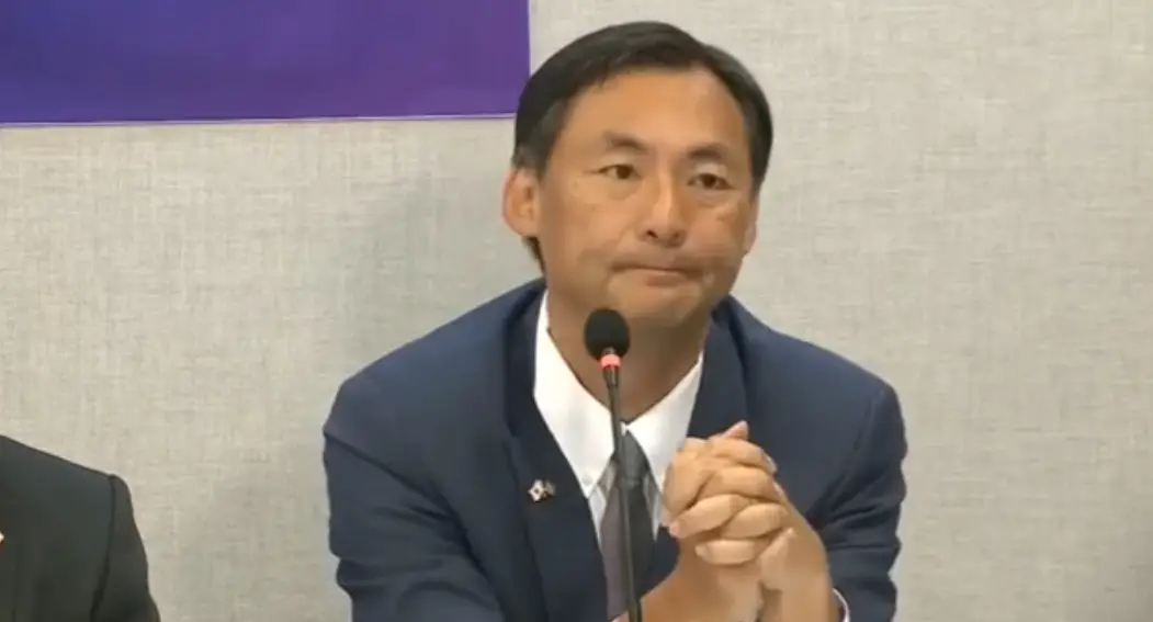 모스탄-기자회견