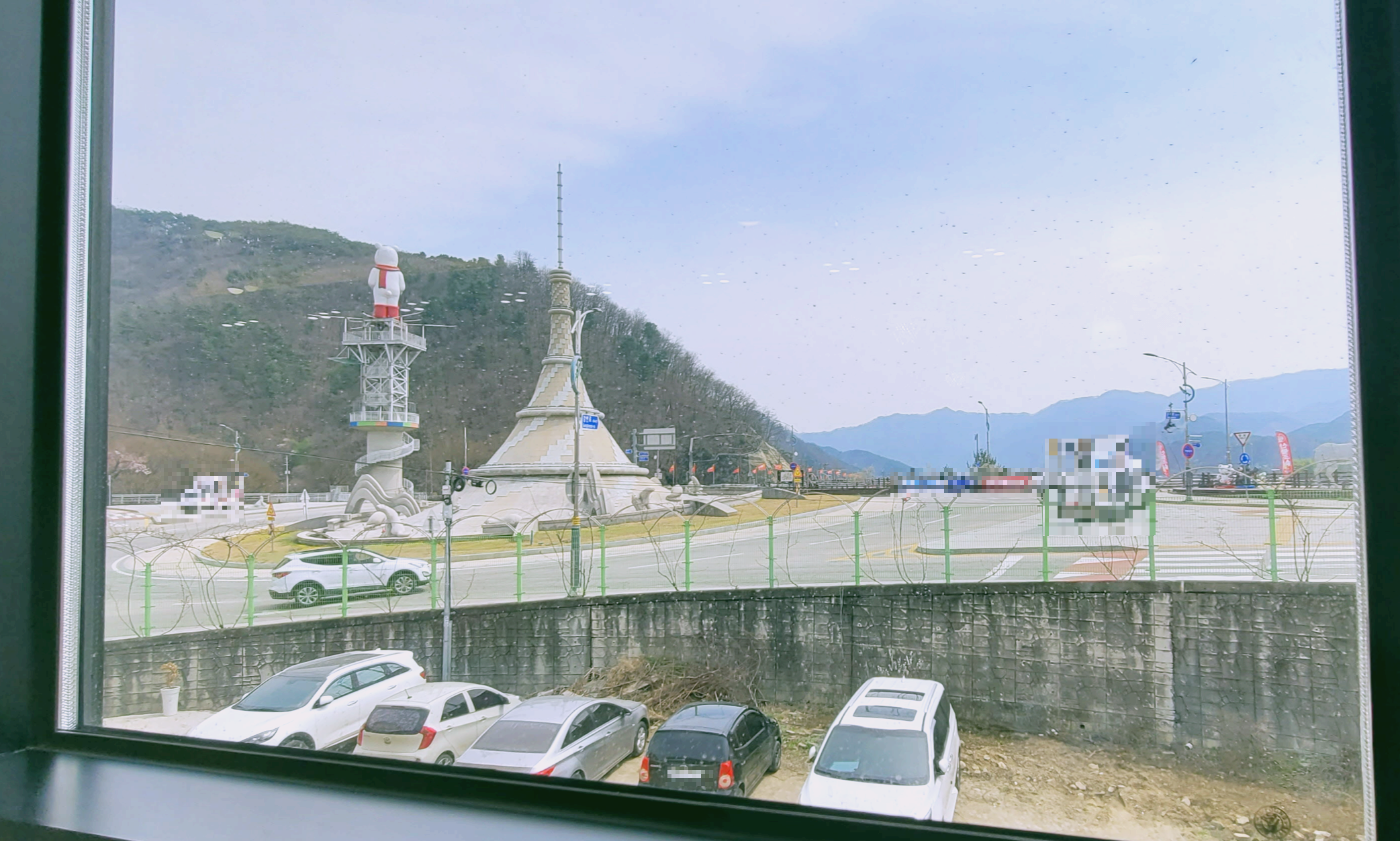 창가 자리