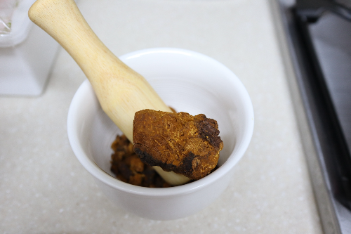 절구에_차가버섯