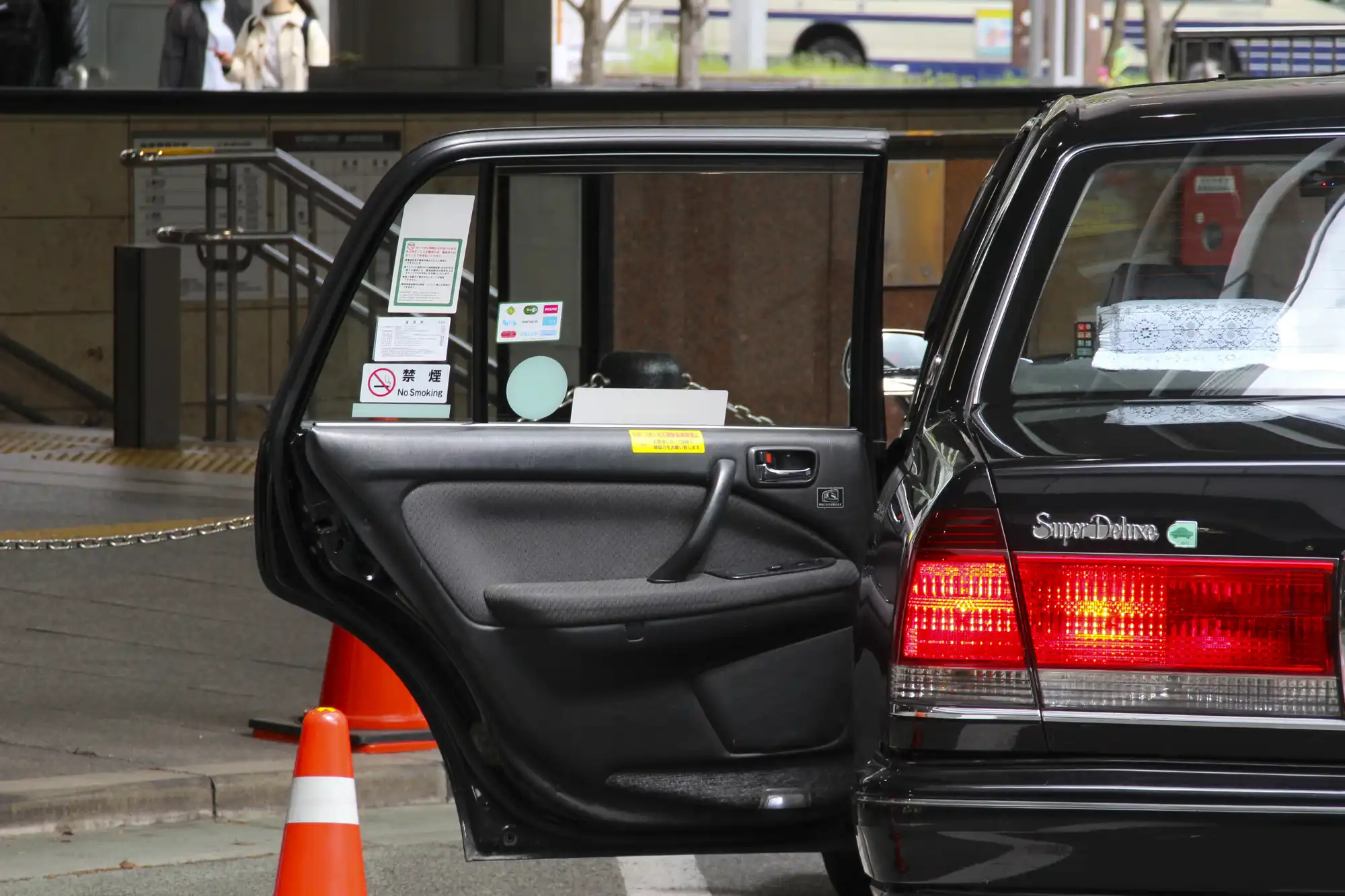 도톤보리에서 카이유칸까지 택시로 이동!